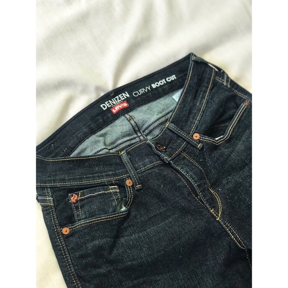 Levi’s Boot Cut Jeans - Picture 4 of 5